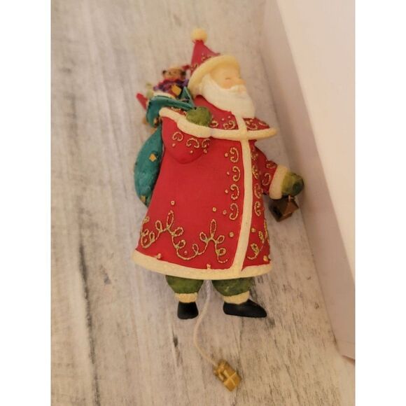 Hallmark Santa Yuletide Treasures 2006 ornament Xmas magic - Picture 4 of 9